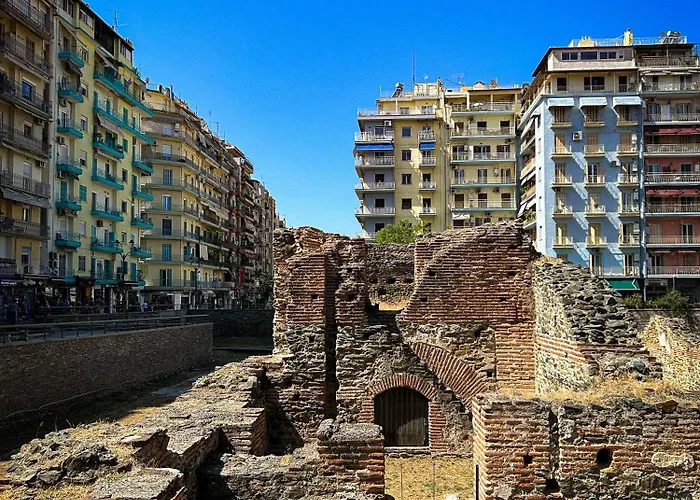 Arch 19 *